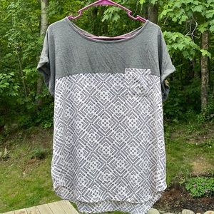 Knox Rose, new with tags, size large, shirt